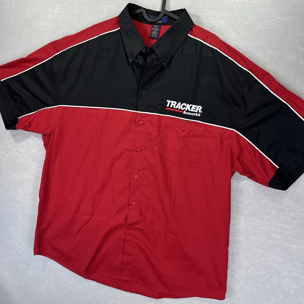 Tracker Marine Shirt Mens XL Red Boats Fishing Embroidered Short Sleeve Button